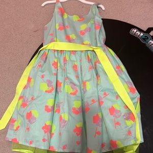 Pretty blue dress with flower ascents